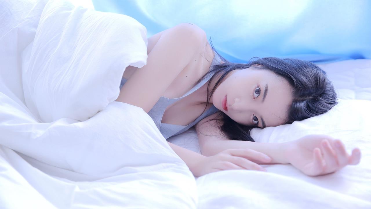 女生裸体的视频软件: 为什么它在年轻人中如此受欢迎